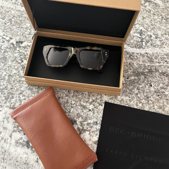 New in Box Pared Lo and Behold tortoise sunglasses Unisex styling - Picture 12 of 12
